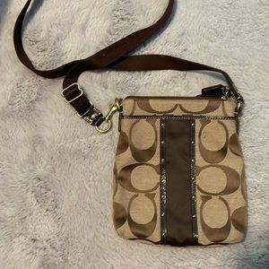 Crossbody purse